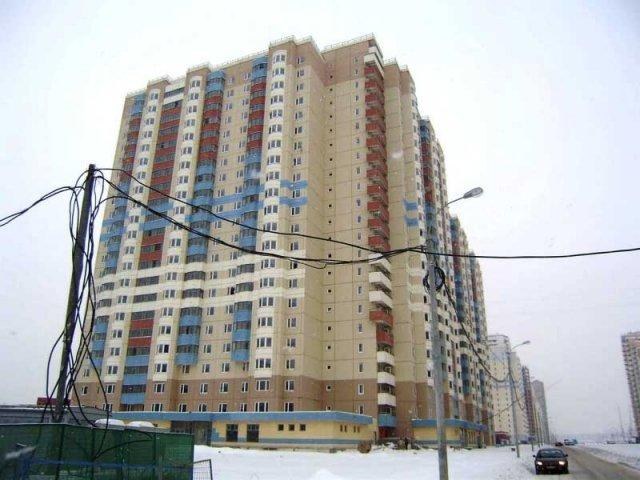Корпус серии зимой — переменная этажность