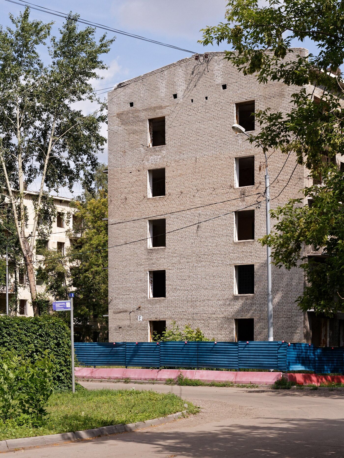 Верхняя Хохловка, 43 — дом, расселённый по программе реновации