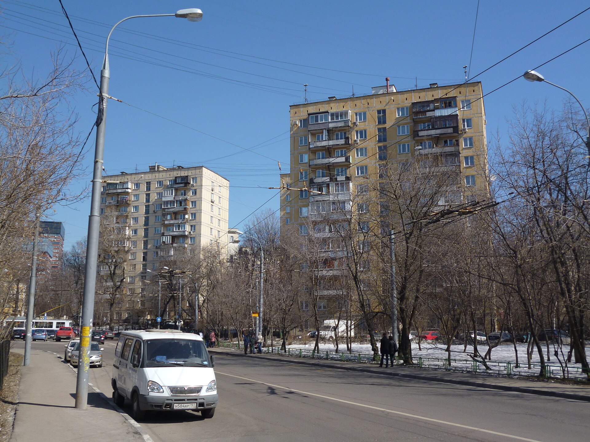 Типовая башня II-18/12 — один подъезд, 12 этажей, два лифта