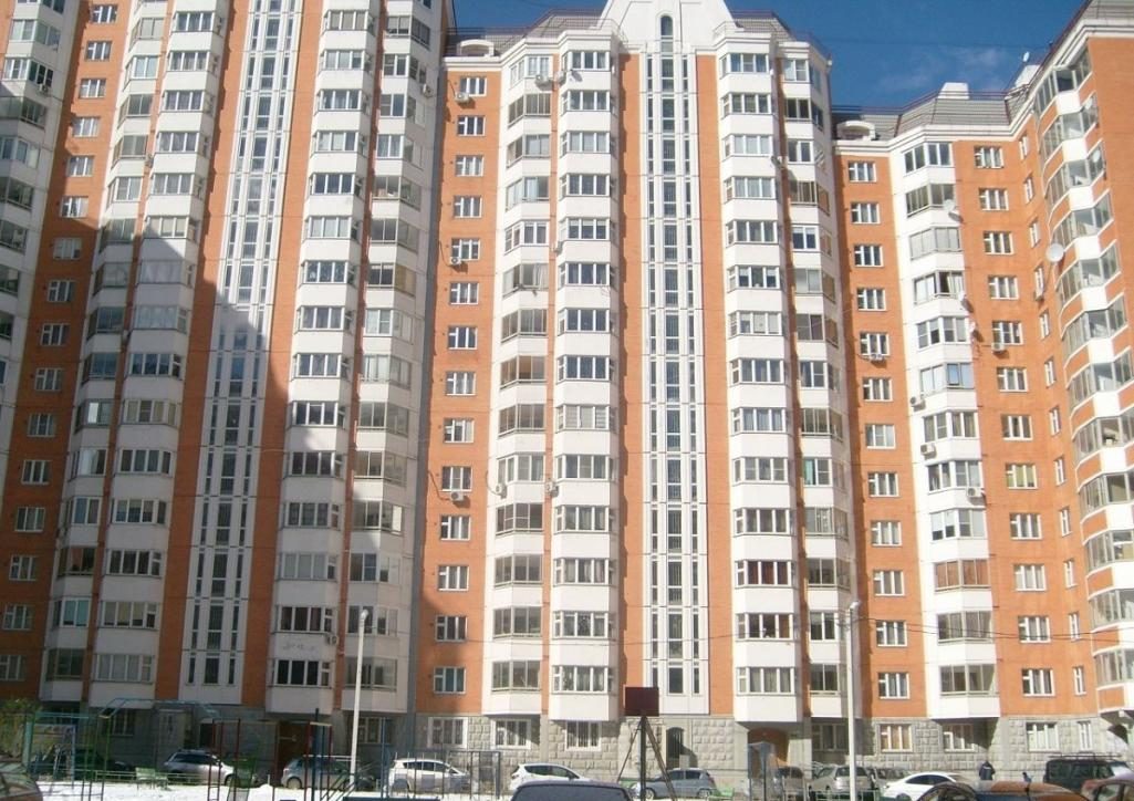 Благоустроенный двор